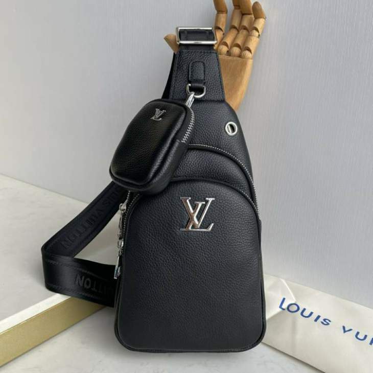 Picture of Louis Vuitton Mens Bags _SKUfw221784013fw